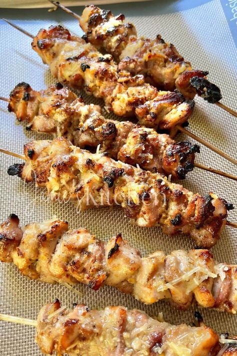 Garlic Parmesan Chicken Skewers, Parmesan Chicken Skewers, Vegetarian High Protein, Chicken Broth Recipes, Chicken Tenderloin Recipes, Shredded Chicken Recipes, Garlic Parmesan Chicken, Easy One Pot Meals, Chicken Tender Recipes