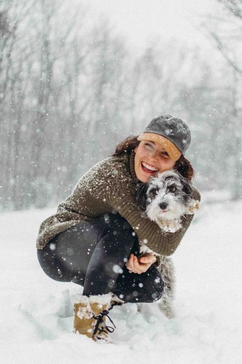 Winter Photoshoot Ideas, Mary Kate Robertson, Winter Senior Pictures, Dog Christmas Photos, John Luke, Girl Training, Snow Photoshoot, Winter Portraits, Dog Photoshoot