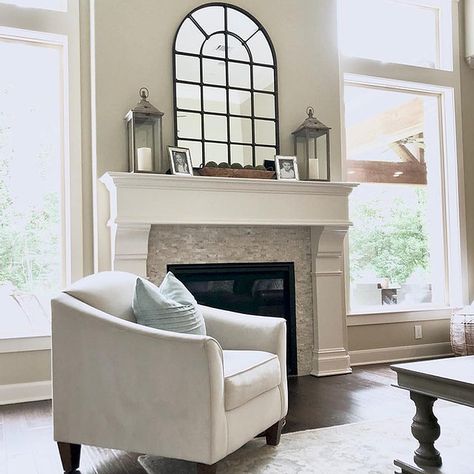 Styling Mantle, Fireplace Fall Decor, Mirror Mantle, Mantle Deco, Mantle Styling, Fireplace Modern, Window Pane Mirror, Lanterns Fireplace, Mantle Ideas