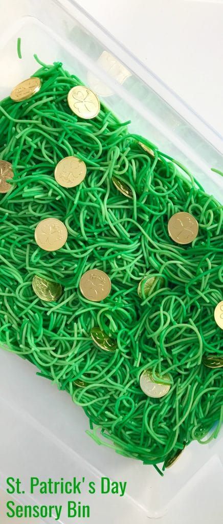 Pasta Necklace, Toddler Sensory Bins, Table For Kids, March Crafts, St Patricks Crafts, St Patricks Day Crafts For Kids, March Activities, San Patrick, St Patrick Day Activities