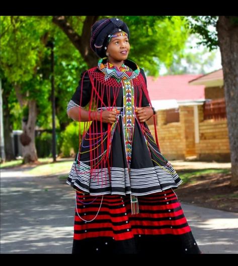 Xhosa Traditional Dresses, Xhosa Traditional Attire, Curvy Petite Outfit, Xhosa Attire, South African Traditional Dresses, South African Fashion, Traditional Attires, African Traditional Wear, Traditional African Clothing