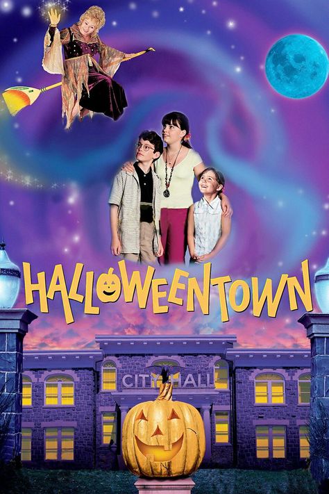 Family Friendly Halloween Movies, Disney Halloween Movies, Halloween Town Movie, Halloween Films, Halloween Movies List, Best Halloween Movies, Halloween Movie Night, Disney Movies To Watch, Halloween Film