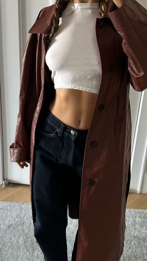 Scandinavian Outfit, Leather Dress Women, Bad Fashion, Street Fits, London Outfit, 90s Fashion Outfits, Casual Style Outfits, Brown Fashion, Mode Fashion