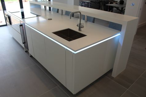 ALNO kitchen with under Corian worktop LED lighting Corian Worktop, Alno Kitchen, Corian Top, Plinth Lighting, Kitchen Led Lighting, Fitted Kitchens, Kitchen Showroom, Kitchen Fittings, Wall Unit