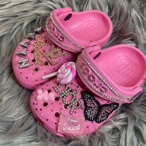 Pink Bedazzled Crocs, Baddie Crocs, Decorated Crocs, Customize Crocs, Blinged Crocs, Croc Designs, Blinged Out Crocs, Aesthetic Crocs, Crocs Custom