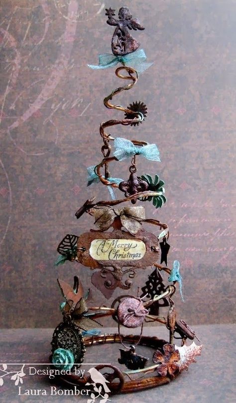 Steampunk Christmas Tree, Bed Spring Crafts, Steampunk Christmas, Steampunk Crafts, Christmas Tablescape, Metal Christmas Tree, Black Christmas Trees, Metal Christmas, Cool Christmas Trees