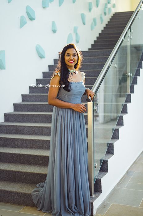 Cocktail Gown Indian Wedding, Traditional Drape Silver Gown For Reception, Traditional Fitted Silver Gown, Purple Georgette Gown For Reception, Grey Gown Indian Wedding, Gown Cocktail, Gown Indian, Silk Kurti Designs, Grey Gown