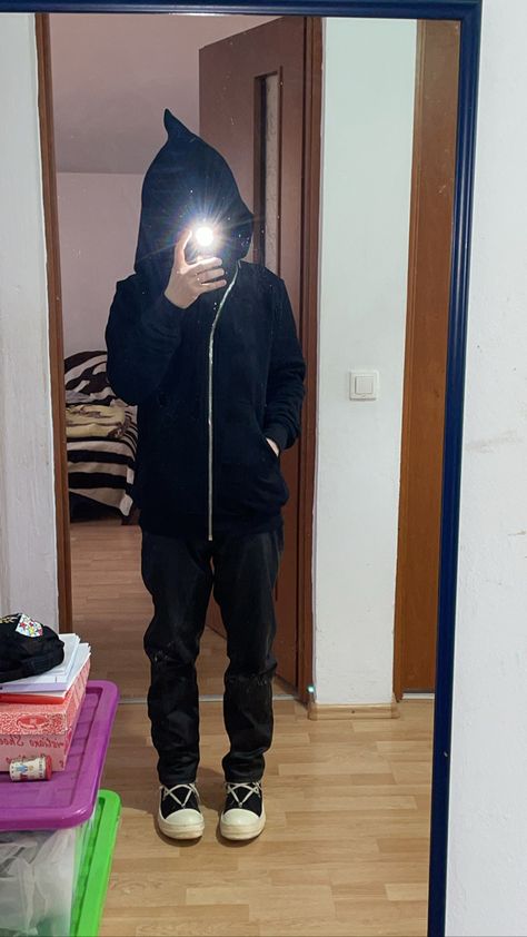 #rickowens #drkshdw Drkshdw Outfit, Rick Owens Shoes Outfit, Anime White, Swag Pics, Drip Drip, Male Icon, Aesthetic Things, Aesthetic Guys, Refashion Clothes