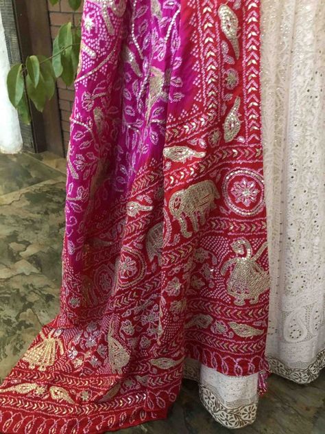 Heavy Bandhani Saree, Bandhani Dupatta With Work, Lakhnavi Lehenga Choli With Bandhani Dupatta, Pink Red Lehenga, Bandhani Dupatta Suits, Bandhani Lehenga, Bandhani Dupatta, Bandhani Dress, Lehenga Blouse Designs