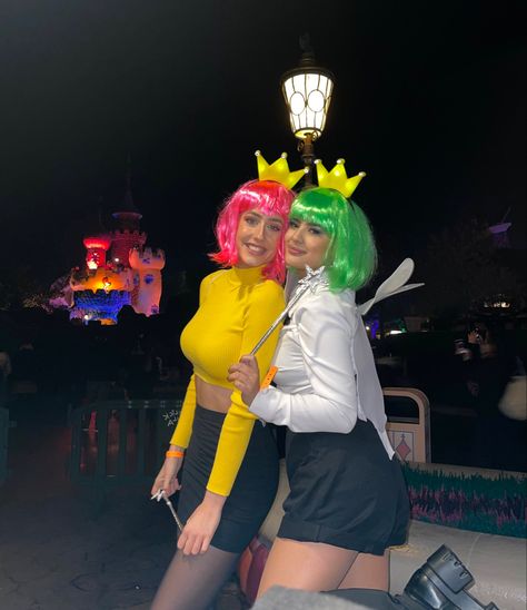 Cosmo And Wanda Cosplay, Cosmo E Wanda Costume, Carnival Couple Costume, Cosmo And Wanda Costume Best Friends, Cosmo Y Wanda Disfraz, Cosmo Wanda Costume, Duo Cosplay Ideas, Lesbian Costume Ideas, Wlw Halloween Costume Ideas