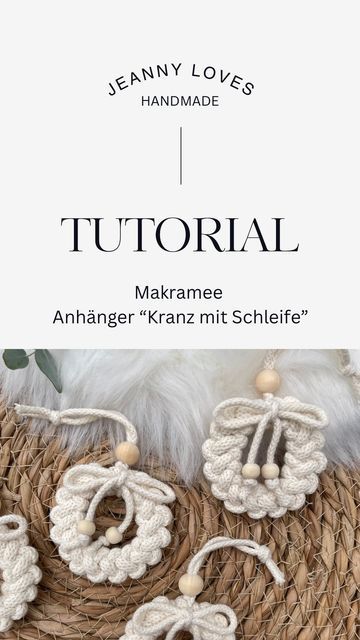 Janine | Handmade Makramee on Instagram: "TUTORIAL 🧶✂️ In diesem Reel zeige ich dir, wie du mit wenigen Materialien einen besonderen Makramee-Anhänger im Adventskranzdesign mit süßer Schleife kreierst. ✨ Sie eignen sich toll als Schmuck für den Weihnachtsbaum oder auch als Geschenkanhänger.🎄🎁 💡TIPP: Speicher dir die Anleitung am besten ab. 💡 Ich habe verwendet: • 1 Faden 5 mm, 185 cm 🧶 • 1 Holzring (Durchmesser: 5 cm) 🪵 • 2 Fäden 3 mm, 25-30 cm (Aufhängung u. Schleife) • 3 kleine Perlen • Heißkleber Dir gefällt mein Reel? Dann zeig es mir mit einem Like, einem Kommentar und teile ihn gern mit deinen Freunden. 🤗💕 Sei gespannt auf zukünftige Anleitungen und poste dein Ergebnis mit dem #jeannysmakrameemagie damit ich sie mir auch anschauen kann. 🫶🏻 . Musik von @richmlwd.music . Anker Tattoo, Makramee Diy, Instagram Tutorial, Macrame Knots, Macrame Design, Christmas Deco, Diy Inspiration, Fun Crafts, Diy And Crafts