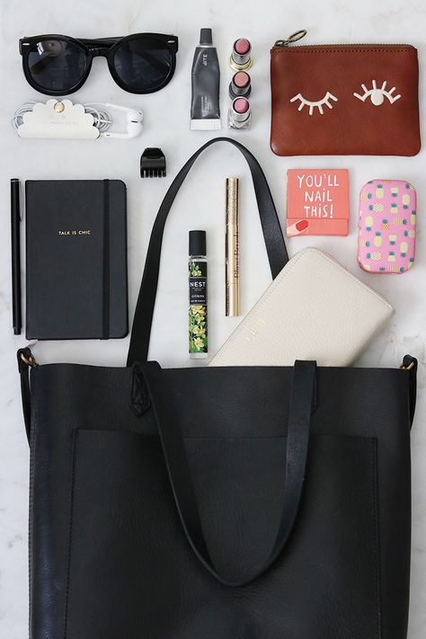 Work Bag Essentials, Everyday Bag Essentials, What's In My Purse, What's In My Bag, Inside My Bag, Purse Essentials, Handbag Essentials, In My Bag, What In My Bag