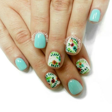 Floral nails. Summer nails #PreciousPhanNails Nails Banana, Floral Nails Summer, Nails Tropical, Leaf Nails, Nails Summer Nails, Tropical Nails, Nails Summer, Floral Nails, Banana Leaf