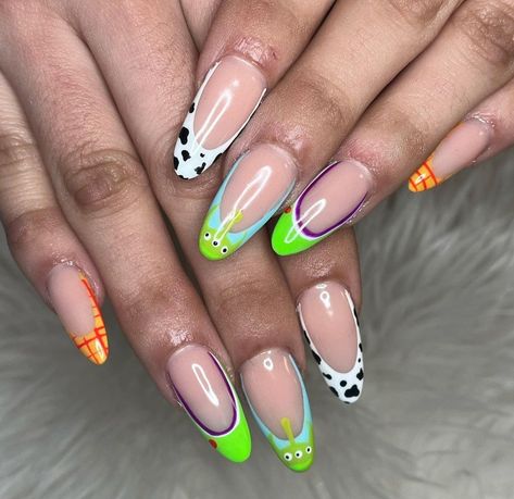 Lion King Nails Easy, Jungle Book Nails, Disney Nails Characters, Theme Park Nails, Buzz Light Year Nails, Pixar Nail Designs, Shrek Nail Art, Tangled Nails Disney, Ratatouille Nails