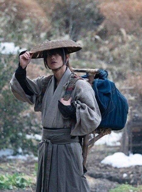 Reference Photos For Artists, Figure Reference, Rurouni Kenshin, Body Reference Poses, Kendo, Body Reference, Body Poses, 영감을 주는 캐릭터, Pose Reference Photo