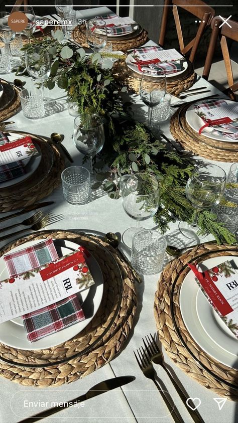 Christmas Picnic, Paris Christmas, Gift Hampers, Holidays, Paris, Christmas, Gifts, Quick Saves