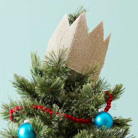 Rainbow Tree Topper, Crown Tree Topper, Tree Topper Ideas Diy, Diy Tree Topper Ideas, Tree Topper Diy, Best Christmas Tree Toppers, Christmas Tree Toppers Ideas Diy, Tree Topper Ideas, Unique Tree Toppers