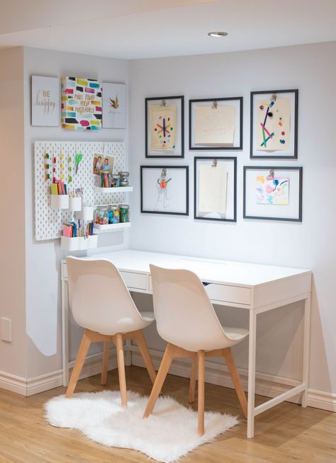 Kids Art Area, Playroom Desk, Kids Desk Area, Creative Playroom, Stylish Playroom, Playroom Organization Ideas, Playroom/living Room, Kids Room Desk, Living Room Playroom