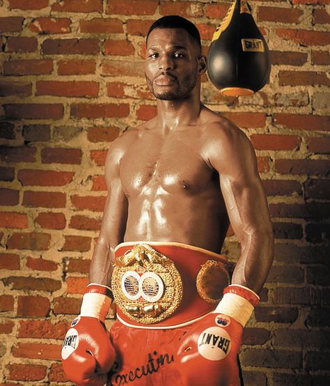 Bernard Hopkins Bernard Hopkins, Boxing Images, Boxing Champions, Tough Cookie, World Of Sports, Vintage Box, Sports Illustrated, Sports Design, Pro Wrestling