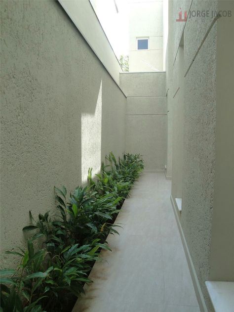 Backyard Walkway, Side Yard Landscaping, Modern Fence Design, Backyard Landscaping Plans, Back Garden Design, التصميم الخارجي للمنزل, Home Stairs Design, Side Garden, Outdoor Gardens Design