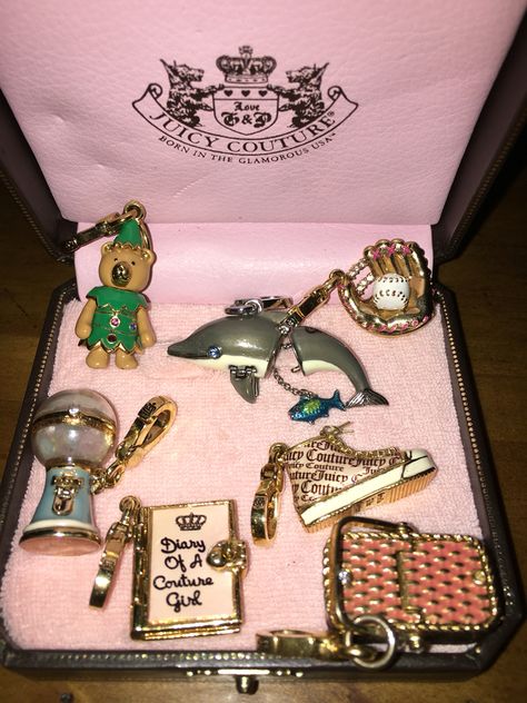 Juicy Couture Bracelet, Girls Couture, Juicy Couture Charms, Juicy Couture Jewelry, Pandora Bracelet Charms, Cute Charms, Pandora Bracelet, Dream Jewelry, Pretty Jewellery