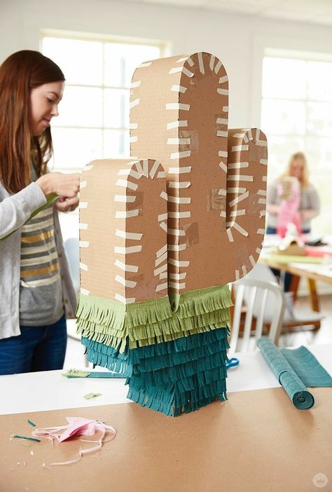 Cardboard Cactus, Paper Cactus, Mexican Fiesta Party, Piñata Ideas, Mexican Birthday, Diy Pinata, Fiesta Theme Party, Cactus Party, Mexican Party Theme