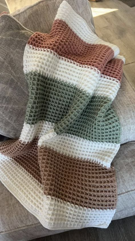 Waffle Blanket Crochet, Striped Knitted Blanket, Crochet Waffle Blanket Free Pattern, Crochet Waffle Blanket, Old Money Crochet, Waffle Stitch Crochet Blanket, Crochet Striped Blanket, Yarn Activities, Puff Quilts