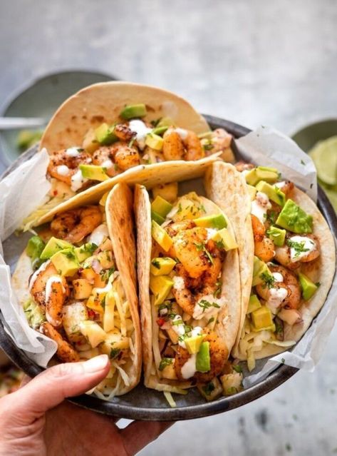 Shrimp Taco Recipe, Shrimp Taco, Tacos Dorados, Shrimp Taco Recipes, Authentic Mexican Recipes, How To Make Guacamole, Juicy Shrimp, Taco Recipe, Shrimp Tacos