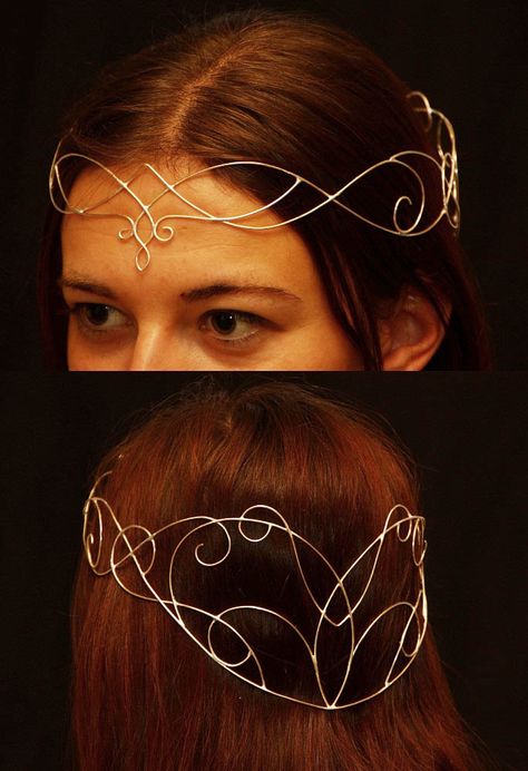 Christmas headpiece by Celefindel on deviantART Galadriel Headpiece, Snow Tiara, Fairy Headpiece Diy, Cottagecore Hobbies, Wire Headpiece, Halloween Casal, Elf Headpiece, Christmas Headpiece, Elf Kostüm