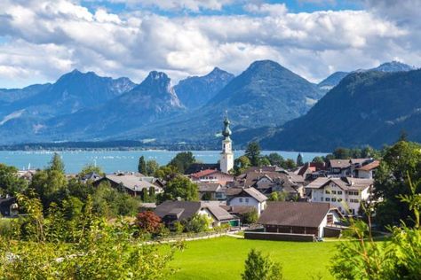 7 Austrian villages that are just as beautiful as Hallstatt Austrian Village, Saint Florian, Travel Austria, Lakeside Village, Time In Germany, Hallstatt Austria, Dalmatian Coast, Klagenfurt, Austria Travel