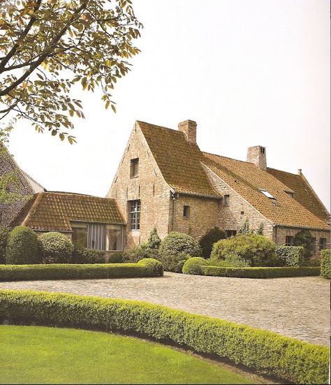 timeless Belgian country house