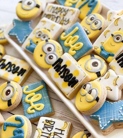 Minions Birthday Theme, Minion Cookies, Minion Birthday Cake, Minion Birthday Party, Cookie Bouquet, Minion Birthday, Minion Party, Mini Cookies, 6th Birthday Parties