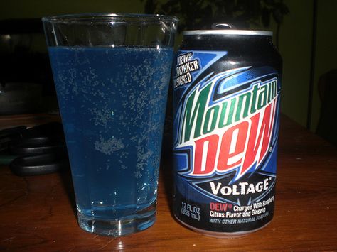 looks pretty snazzy when poured... right?! Mountain Dew Voltage, Nostalgia 2000s, Geeky Clothes, Mtn Dew, Scene Aesthetic, Midwest Emo, Last Ride, 2000s Nostalgia, Rawr Xd