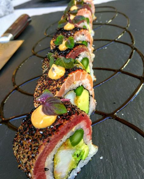 Cajun Tuna & Salmon Uramaki | 📸: @chefchalomtz Sushi Plating Ideas, Sushi Roll Ideas, Sushi Ideas Creative, Fancy Sushi, Resep Sushi, Masakan Malaysia, Sushi Recipes Homemade, Sushi Roll Recipes, Tuna Sushi