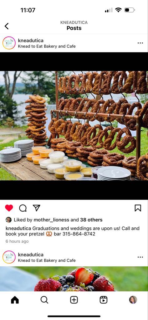 Wedding late night snack idea Diy Late Night Snacks Wedding, Pretzel Late Night Snack Wedding, Late Night Snack Wedding Food Truck, Wedding Late Night Snack Ideas, Late Night Snack Wedding, Whataburger Late Night Snack Wedding, Cheese Fountain, Wedding Late Night Snacks, Pretzel Bar