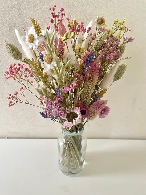 Dried Flower Bouquets, Flowers Birthday, Dried Flower Bouquet, Dried Flower Arrangements, Birthday Flowers, Flower Bouquets, Easter Gifts, Dried Flower, Apartment Ideas