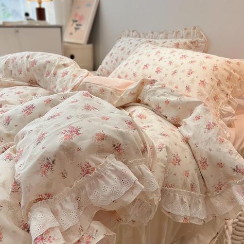 Cozy Bedding Set, Bedding Ideas Quilt, Cute Bed Covers, Cute Comforters, Cute Bed Sheets, Beautiful Bed Designs, Bed Coverlet, Floral Comforter Sets, Rose Bedding