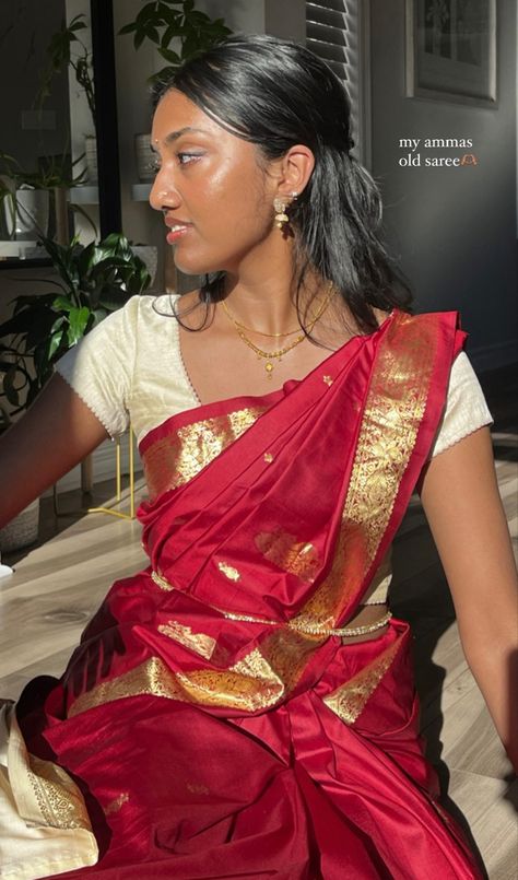 South Indian Half Saree Aesthetic, Tamil Traditional Women, Tamil Fashion, Tamil Saree, Tulle Maternity Dress, Indian Dress Up, Simple Saree Designs, Cotton Saree Designs, Fashionable Saree Blouse Designs