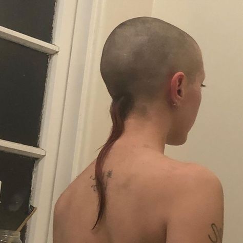 Shaved Head Girl, Rat Tail Haircut, Band Hairstyles, Rat Control, Girls With Shaved Heads, Tail Hairstyle, Shaved Head Women, Gender Binary, Rat Tail