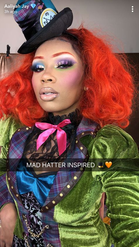 Aaliyah Jay x Mad Hatter 🧡💚💙💜 Pinterest:Love x Nyra M 💋 Mad Hatter Costume Female, Hatter Makeup, Mad Hatter Girl, Mad Hatter Outfit, Mad Hatter Makeup, Mad Hatter Halloween Costume, Mad Hatter Cosplay, Alice In Wonderland Makeup, Jay X