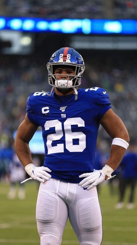 New York Giants Aesthetic, Saquon Barkley Aesthetic, Saquon Barkley Wallpaper, Cool Football Pictures, Nfl Uniforms, Nfl Highlights, Kobe Bryant Poster, Sports Athletes, Blue Spirit