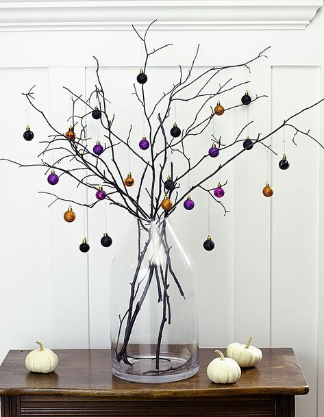 DIY Halloween Stick Tree Centerpiece - South Lumina Style Spooky Diy Halloween Decor, Stick Tree, Halloween Tree Decorations, Tree Centerpiece, Instead Of Flowers, Tree Centerpieces, Diy Halloween Decor, Halloween Centerpiece, Pottery Barn Inspired