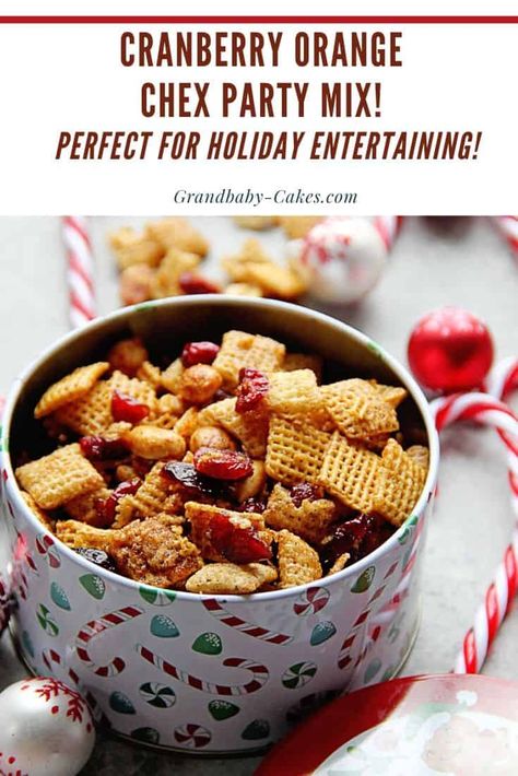 Thanksgiving Chex Mix Recipes, Chex Party Mix Recipe, Dried Cranberries Recipes, Christmas Snack Mix, Sweet Chex Mix, Party Mix Recipe, Chex Mix Christmas, Chex Party Mix, Winter Entertaining