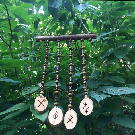 Wiccan Decor Diy, Diy Lucky Charm, Witchy Crafts To Sell, Pagan Home Decor, Bind Runes, Protection Charms, Pagan Crafts, Futhark Runes, Home Decor Wood