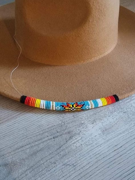 Beading A Hat Rim, Indigenous Leather Crafts, Beaded Hats Native American Patterns, Beaded Rim Hat, Indigenous Beadwork Patterns, Beaded Hat Patterns, Beaded Hats Brim, Beaded Brim Hat, Seed Bead Hat Band Patterns