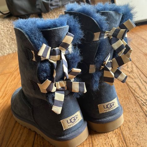 These Are In Practically Brand New Condition Mcbling Clothing, Blue Uggs, Boots With Bows, Ugg Boots With Bows, Cute Uggs, Uggs With Bows, Pretty Sneakers, Pretty Shoes Sneakers, Shearling Boots