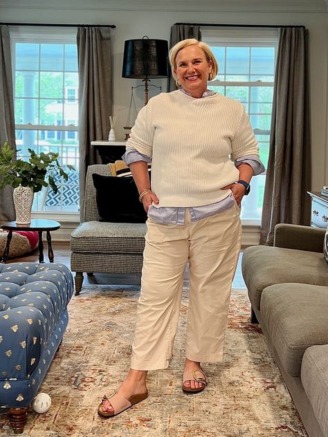 Who doesn't love the coastal grandma trend? Soft fabrics, natural colors it's a winner for us. Coastal Grandmother Aesthetic Outfits Plus Size, Plus Size Coastal Grandmother, Coastal Grandmother Pajamas, Midsize Coastal Grandmother, Curvy Coastal Grandma, Coastal Gramma Outfits, Grandma Clothes, Summer Workout Outfits, Coastal Casual