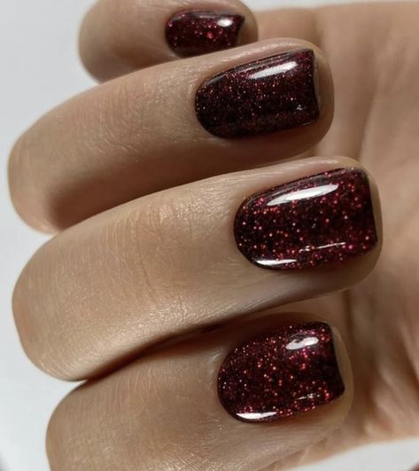 Red Sparkle Nails, Cranberry Nails, Berry Nails, Sns Nails Colors, Red Nails Glitter, Angel Nails, Minimal Nails Art, Makeup Nails Designs, Maroon Nails