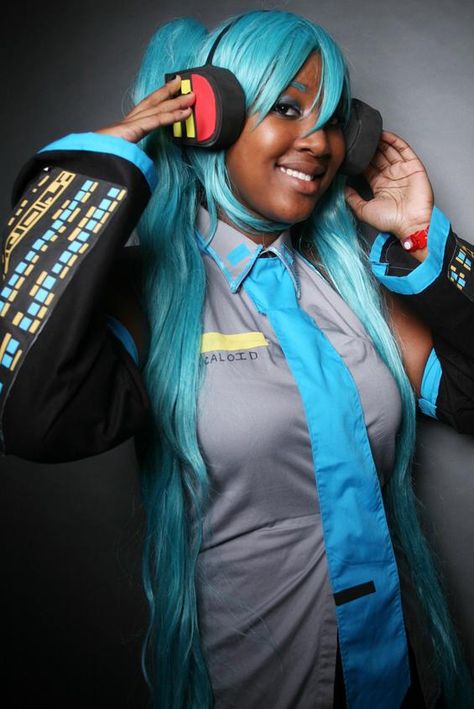 Miku Hatsune Black Hatsune Miku, Anime Black People, Black Cosplayers, Hatsune Miku Cosplay, Miku Cosplay, Miku Hatsune, Anime Black, Black People, Hatsune Miku