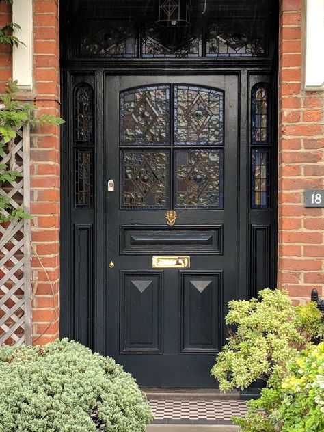 Black Front Door Victorian House, Ornate Front Door, Victorian Doors Front Entrance, Gothic Front Door, Front Door Traditional, Statement Front Door, Dark Front Door, Victorian Entrance, Doorway Entrance